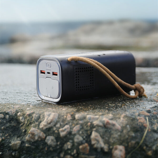 Battery Emergency Power Bank Outdoor Supply - Image 5