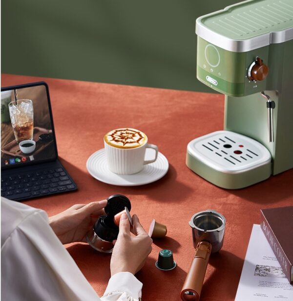 Stylish Insulated Home Coffee Maker - Image 5
